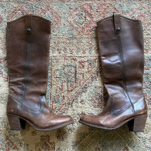 Frye | Jackie Button | Dark Brown - Picture 1 of 7